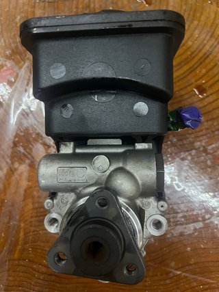 Bomba Dirección BMW E60 ZFLS 7693 974 101