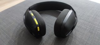 Audífonos Gamer Logitech G435 Ultra Ligeros