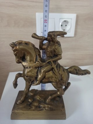 Figura escultura ecuestre de bronce cartero a caba