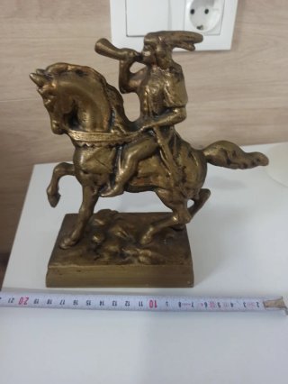 Figura escultura ecuestre de bronce cartero a caba