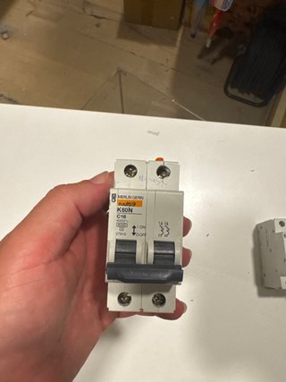 Interruptor Magnetotérmico Merlin Gerin C16