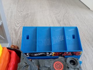 Pista Hot Wheels Monster Trucks Volcán