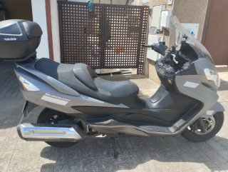 Suzuki Burgman 400cc Maxi Scooter Gris. LEER BIEN.