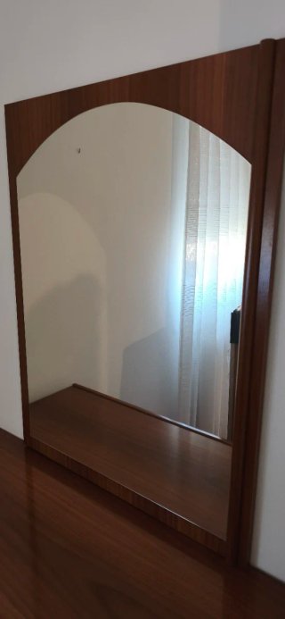 Cómoda y Mesitas de Noche Madera