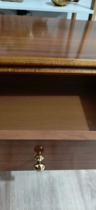 Cómoda y Mesitas de Noche Madera