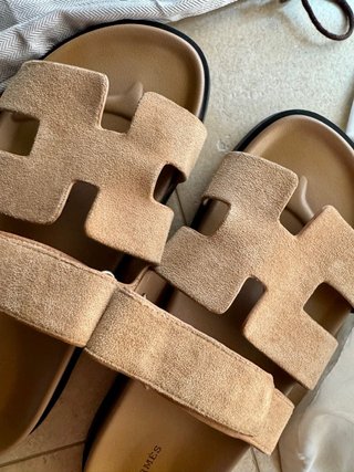 Sandalias estilo Hermès unisex beige/marrón