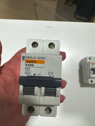 Merlin Gerin multi9 K60N C20 Interruptor