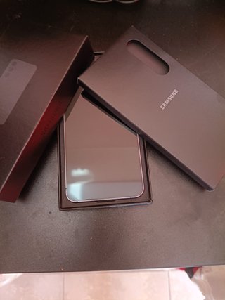 Samsung Galaxy S24 Usado - Excelente Estado