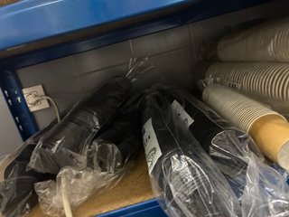 Vasos de Papel y Plástico para Cafetería