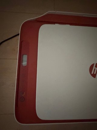Impresora HP DeskJet Roja y Blanca
