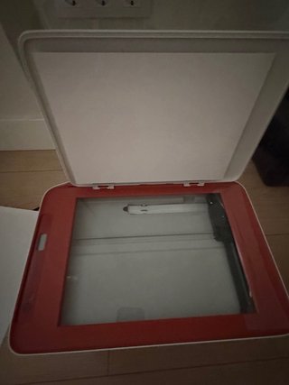 Impresora HP DeskJet Roja y Blanca
