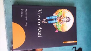 Libro viento azul muy bien cuidado sin pintar