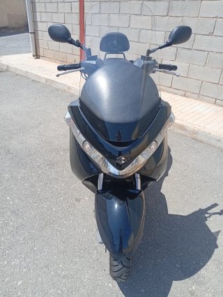 Suzuki Burgman 200