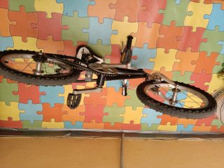 Bicicleta infantil negra
