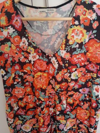 Vestido midi floral Pull&Bear