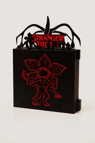Expositor Plegable Stranger Things