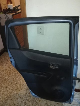 Puerta Toyota Yaris 2012......2013