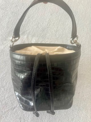 Bolso de Zara negro con forro