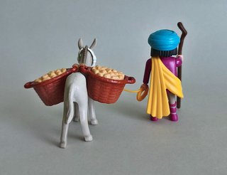 Playmobil Campesino con Burro y Cestos.