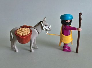 Playmobil Campesino con Burro y Cestos.