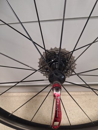 Rueda trasera Mavic carbono pista aluminio