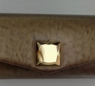 Pochette rigida color oro/marrone