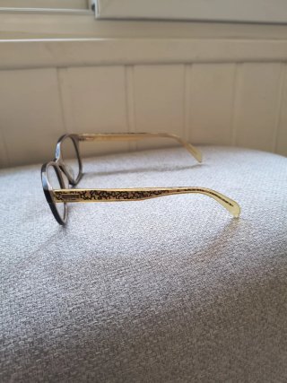 Gafas Tous Negras y Beige