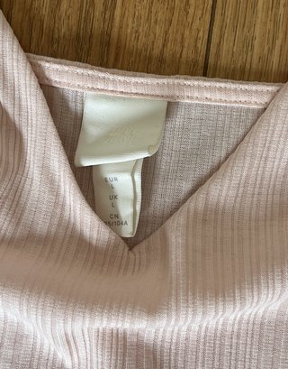 Top camiseta H&M rosa de tirantes