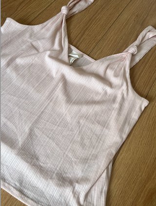 Top camiseta H&M rosa de tirantes