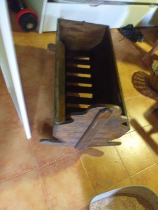 Cuna antigua madera restaurada
