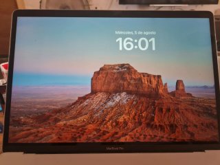 MacBook Pro Apple touchbar tactil
