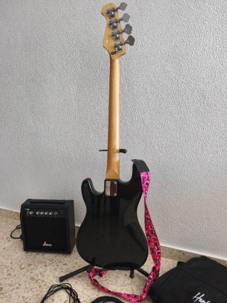 Bajo Eléctrico Harley Benton + Accesorios