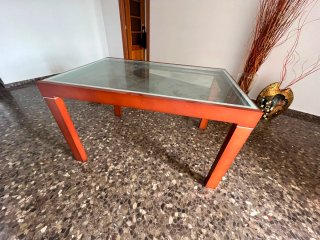Mesa de centro de madera y cristal