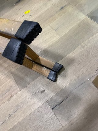 Escalera de tijera de madera