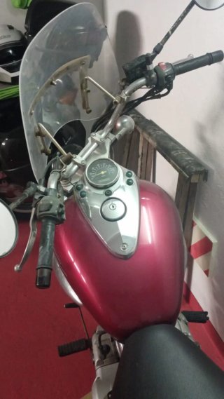 Suzuki Intruder LC125 para reparar