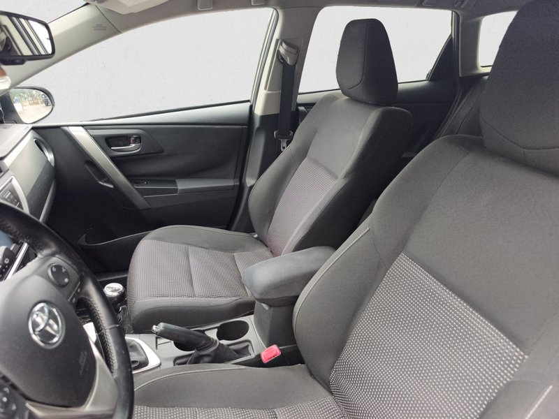 Toyota Auris 2014, foto 9
