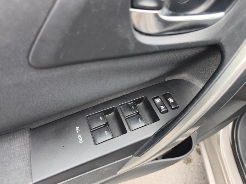 Toyota Auris 2014, foto 11
