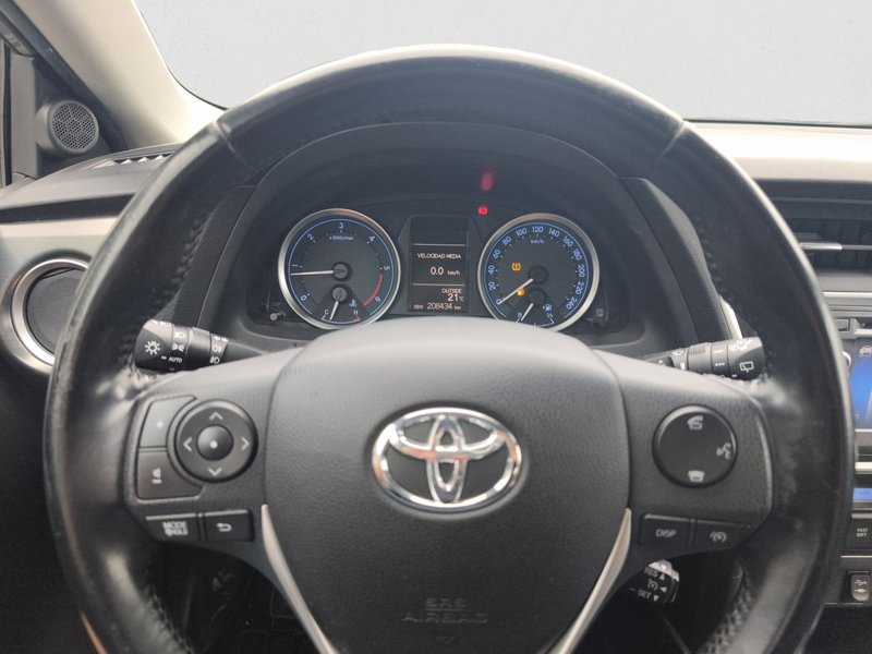 Toyota Auris 2014, foto 15