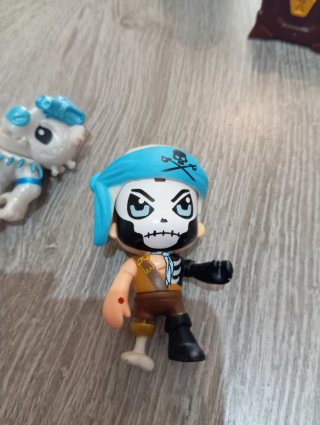 Conjunto figuras piratas y fantasmas