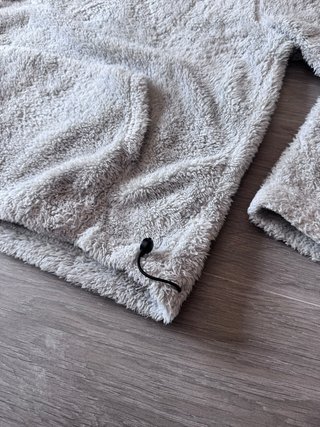 Sudadera polar gris