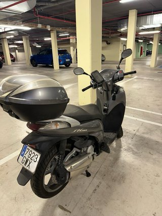 Honda SH300 Gris