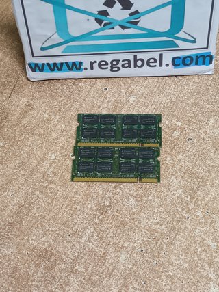 2 memorie RAM DDR2, 2GB SO-DIMM, 800MHz