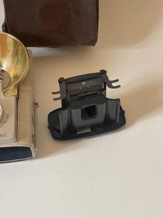 Cámara Kodak Brownie Starflash gold con funda