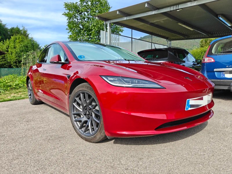 Tesla Model 3 2023 - foto 1