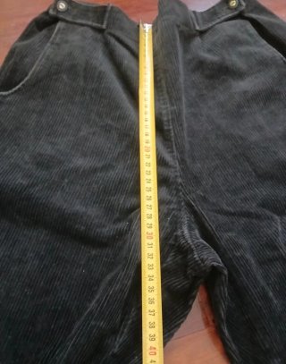 Pantaloni neri in velluto a coste