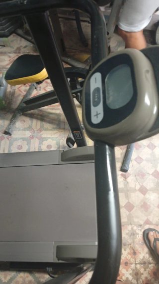 Maquina variadas de gimnasio