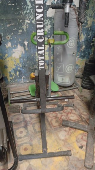 Maquina variadas de gimnasio