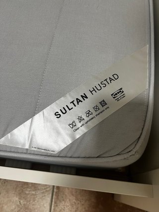 Cama IKEA con colchón