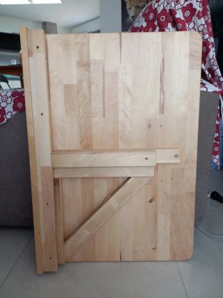 Mesas plegables madera y blanca 15€