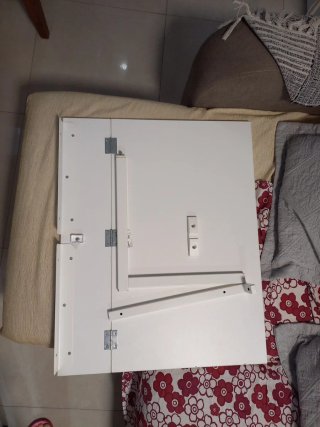 Mesas plegables madera y blanca 15€
